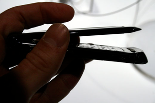 Illustration for article titled Motorola May 07 Mystery Phone Unveiling